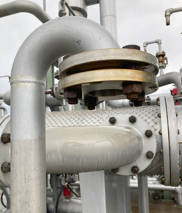 Equipment vent (supply air and exhaust ports). In the FS, BiG EYES detected process reaction abnormalities caused by clogged mesh filters attached to the vents approximately eight days before the operators did.