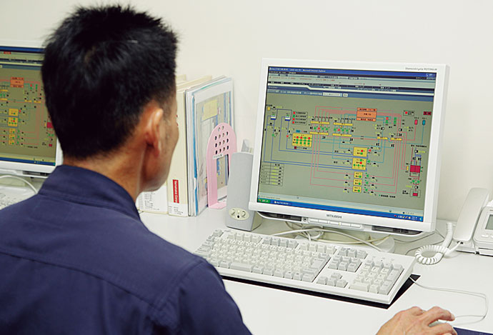 The savic-net FX installed in the central monitoring room