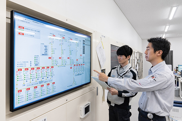 在大型显示器上显示savicnetG5的汇总图表——输变电系统图，检查停电计划。