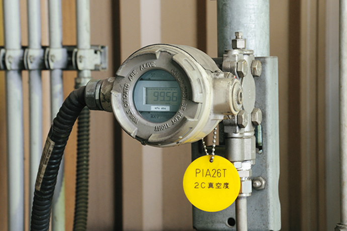 差圧/圧力発信器 DSTJ™3000で真空度を計測する。