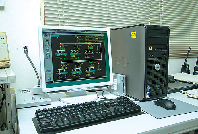 中央監視システムとして導入されているsavic-net EVmodel30。