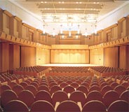 昨年11月にオープンした音楽専用ホール「第一生命ホール」(767席)