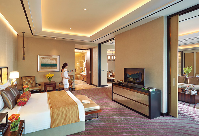 ソレア リゾート＆カジノのホテル客室。ゲストが快適に過ごすことができるようにアズビルの監視・制御システムが最適環境を実現している。